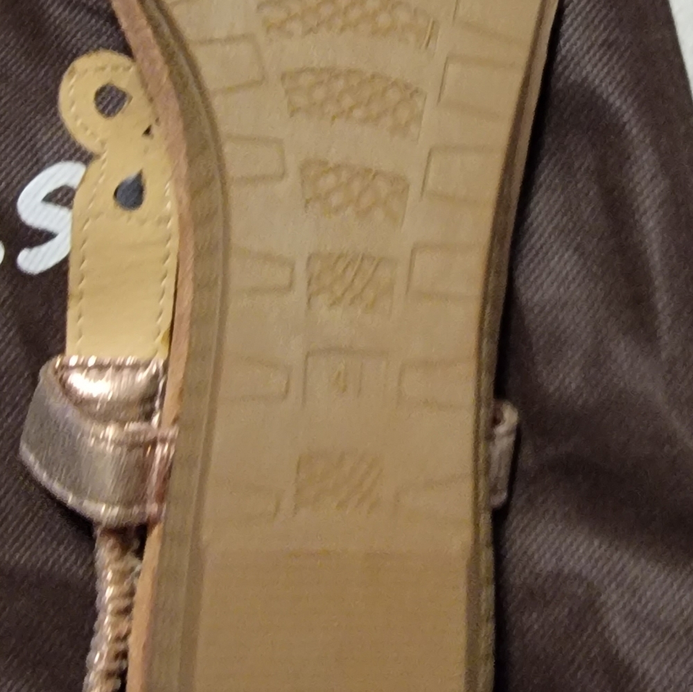 Sandals - Picture 4 of 6